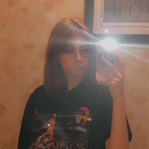 Meet your Posher, Kendra